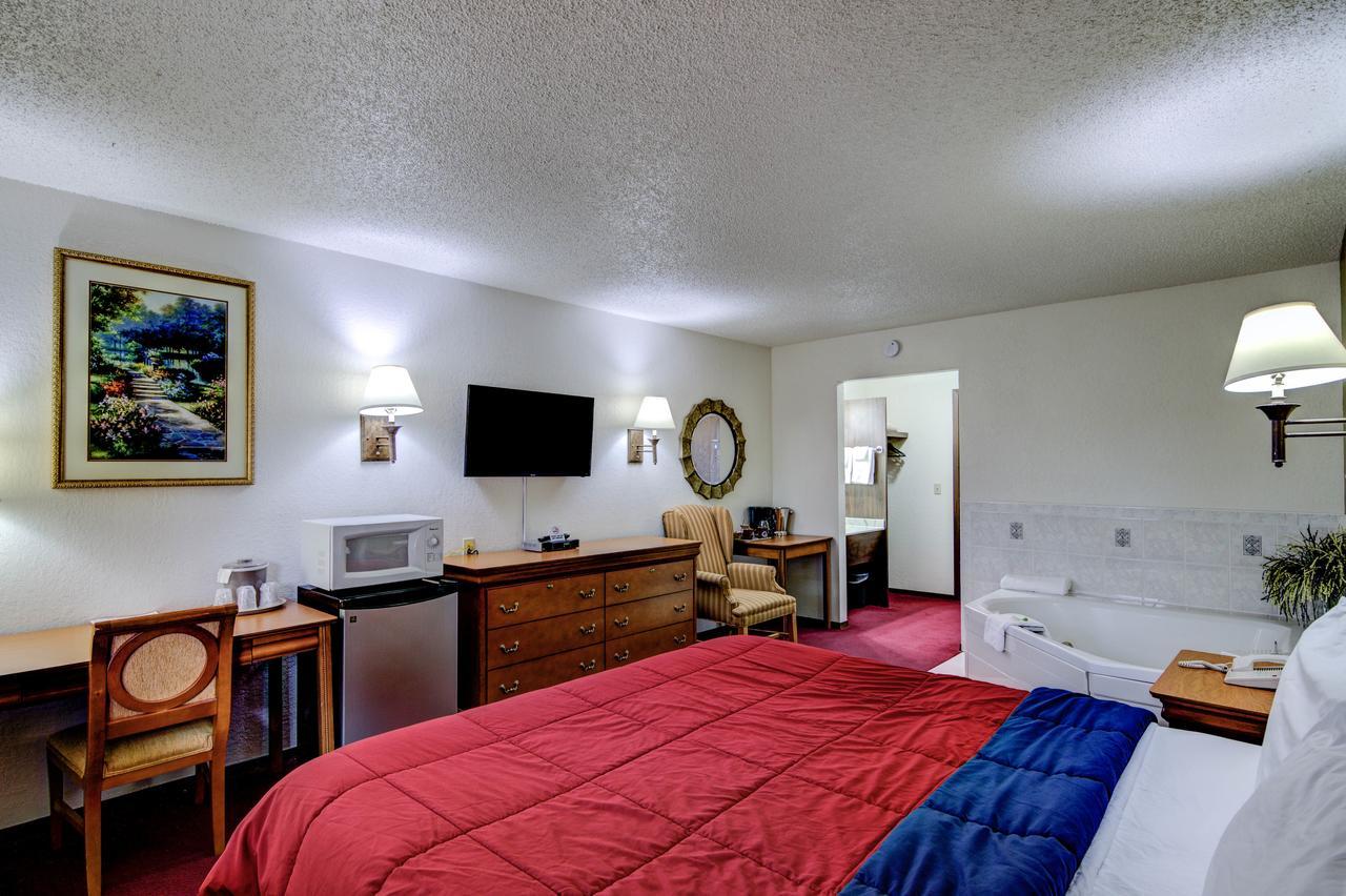 Bloomer Inn & Suites Εξωτερικό φωτογραφία