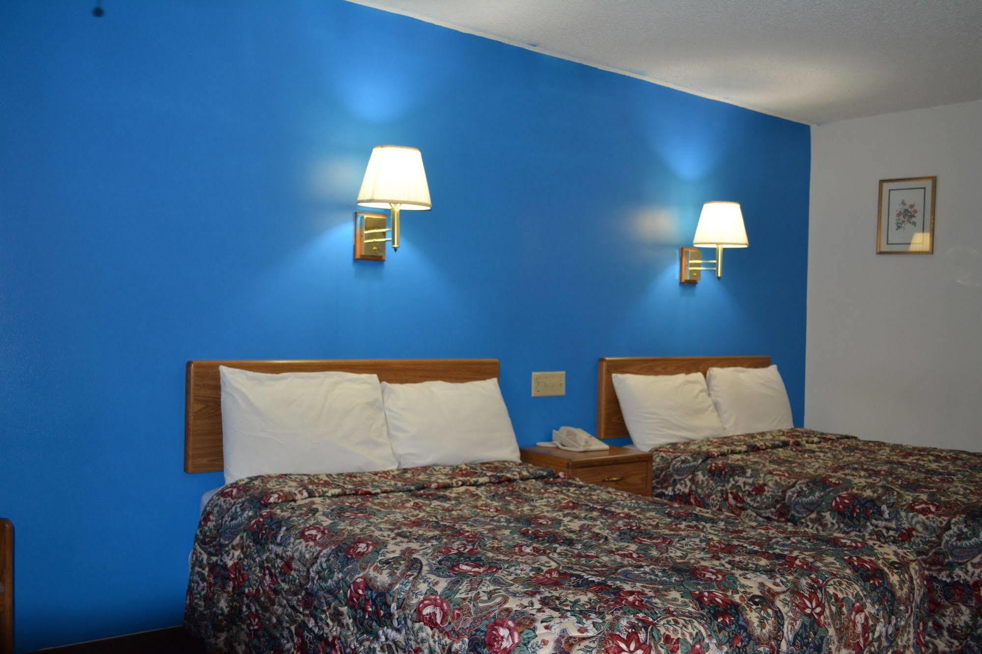 Bloomer Inn & Suites Εξωτερικό φωτογραφία