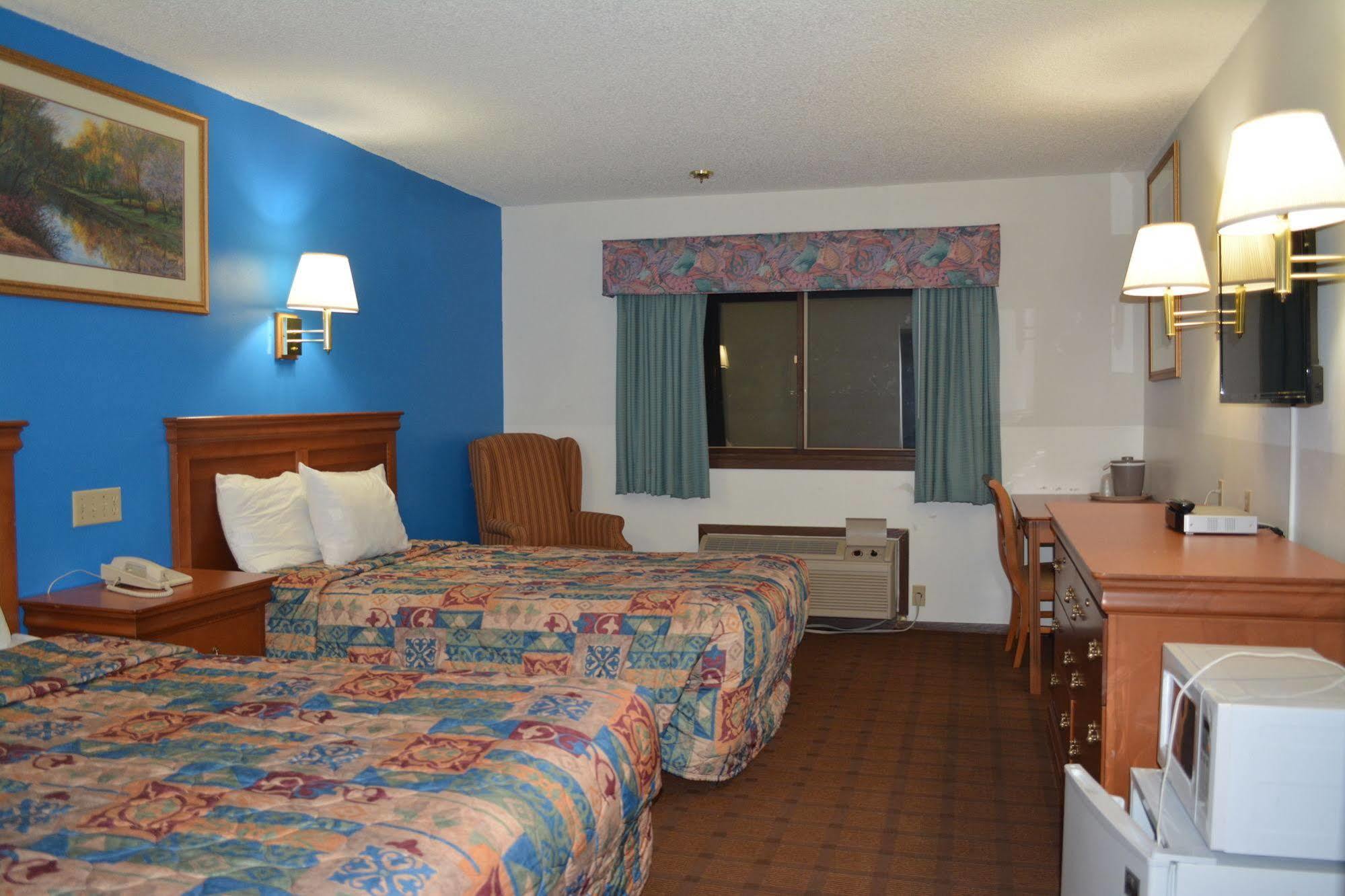 Bloomer Inn & Suites Εξωτερικό φωτογραφία
